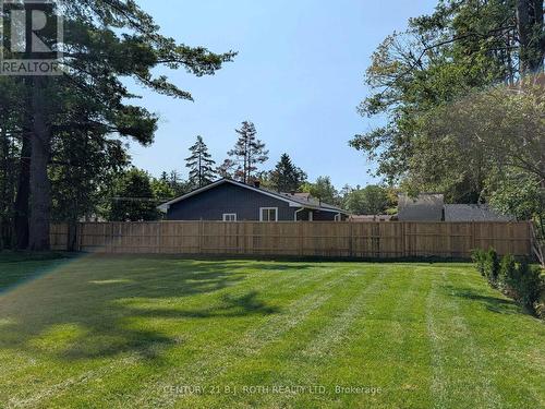 809 9Th Line, Innisfil, ON - Outdoor With Backyard