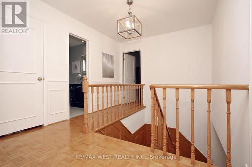 540 Louis Drive, Mississauga, ON - Indoor Photo Showing Other Room