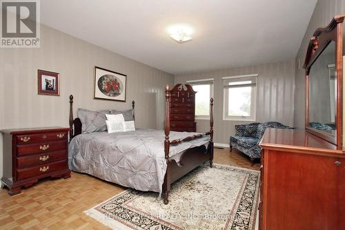 540 Louis Drive, Mississauga, ON - Indoor Photo Showing Bedroom