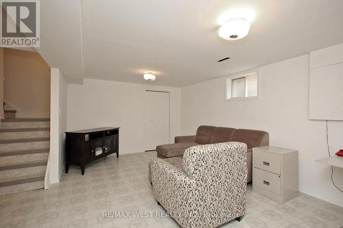 540 Louis Drive, Mississauga, ON - Indoor Photo Showing Other Room