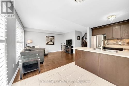 134 Mccready Drive, Milton, ON - Indoor Photo Showing Kitchen