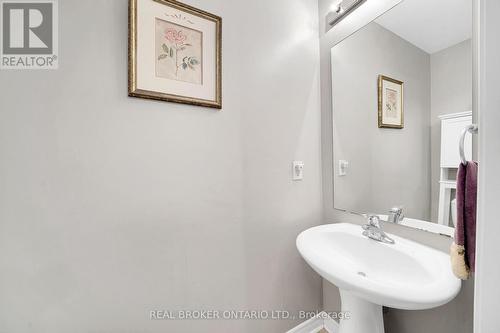 134 Mccready Drive, Milton, ON - Indoor Photo Showing Bathroom