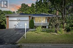 2145 SUNNYVALE DRIVE  Oakville, ON L6L 1W6