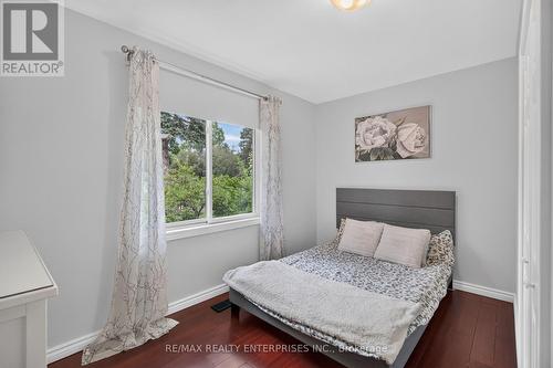 1282 Daimler Road, Mississauga, ON - Indoor Photo Showing Bedroom