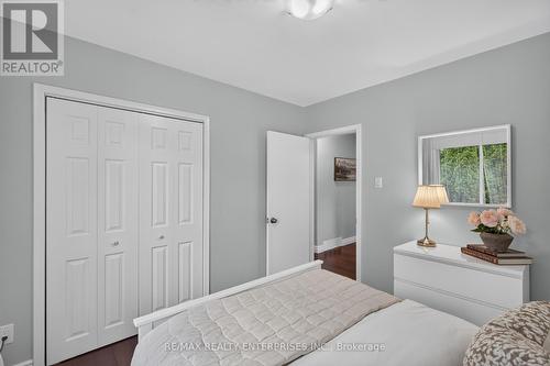 1282 Daimler Road, Mississauga, ON - Indoor Photo Showing Bedroom