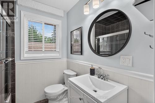 1282 Daimler Road, Mississauga, ON - Indoor Photo Showing Bathroom