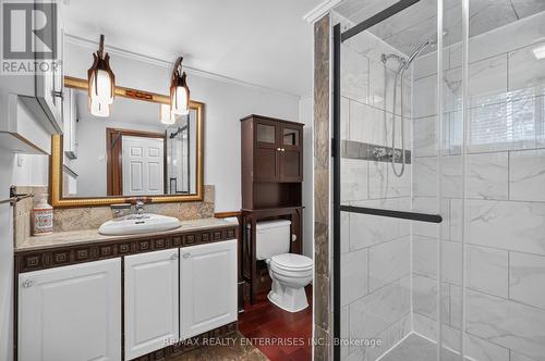 1282 Daimler Road, Mississauga, ON - Indoor Photo Showing Bathroom