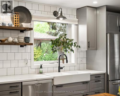 64 Westbury Crescent, Cambridge, ON - Indoor Photo Showing Kitchen With Double Sink With Upgraded Kitchen