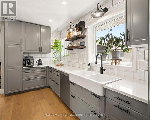64 Westbury Crescent, Cambridge, ON - Indoor Photo Showing Kitchen With Double Sink