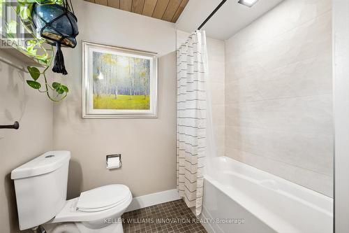 64 Westbury Crescent, Cambridge, ON - Indoor Photo Showing Bathroom