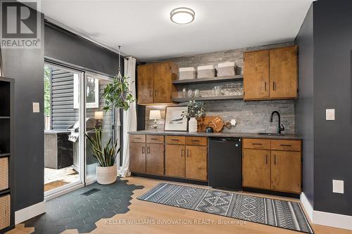 64 Westbury Crescent, Cambridge, ON - Indoor Photo Showing Kitchen