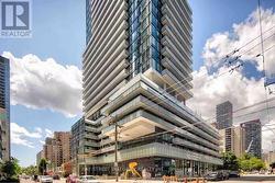1609 - 161 ROEHAMPTON AVENUE Toronto, ON M4P 0C8