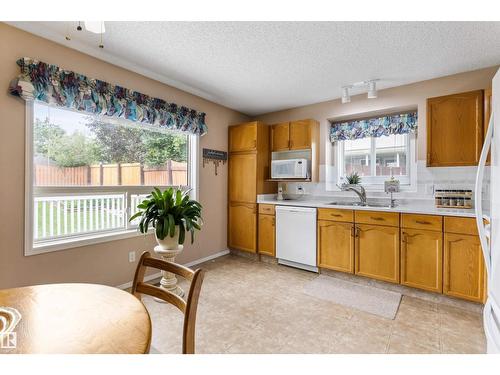 2 Dunvegan Ct, St. Albert, AB 
