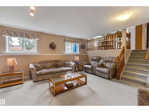 2 Dunvegan Ct, St. Albert, AB 