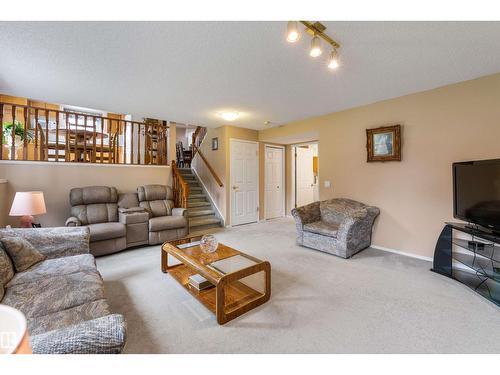2 Dunvegan Ct, St. Albert, AB 