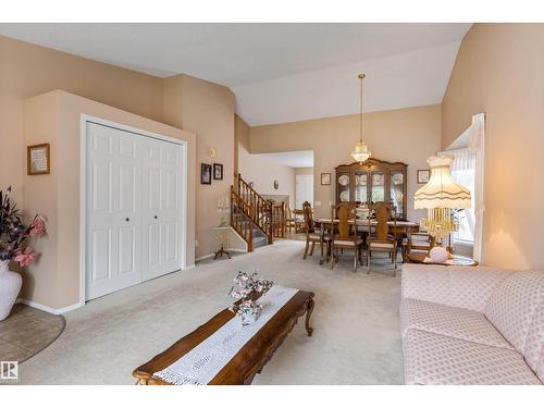 2 Dunvegan Ct, St. Albert, AB 