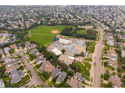 2 Dunvegan Ct, St. Albert, AB 