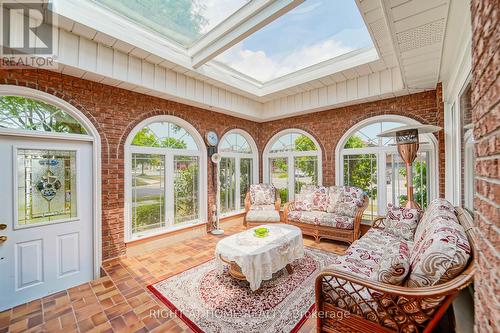 2 Lapworth Crescent, Toronto, ON - 