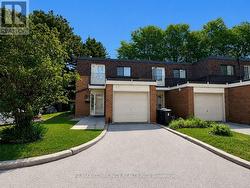 284 SPRUCEWOOD COURT Toronto, ON M1W 1P8