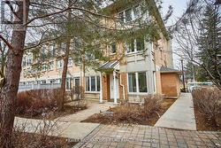 911 - 29 ROSEBANK DRIVE Toronto, ON M1B 5Y7