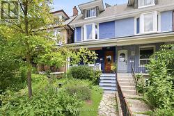 627 EUCLID AVENUE Toronto, ON M6G 2T6