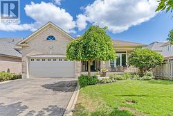 17 DAWKINS CRESCENT  Halton Hills, ON L7J 2Z4