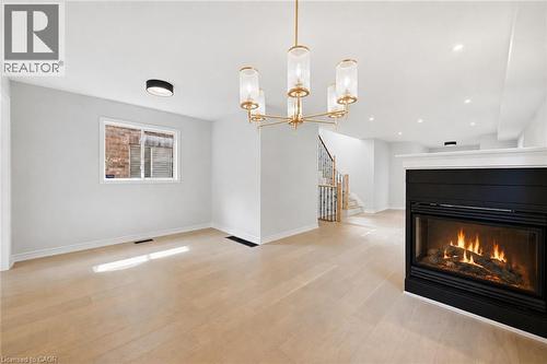 5628 Stella Lane, Burlington, ON - Indoor Photo Showing Living Room With Fireplace