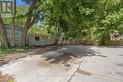 Large Parking Area - 