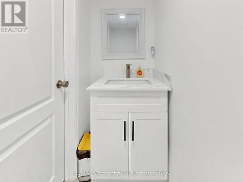 Bonus 2 Pc Washroom - 335 East Avenue N, Hamilton, ON - 