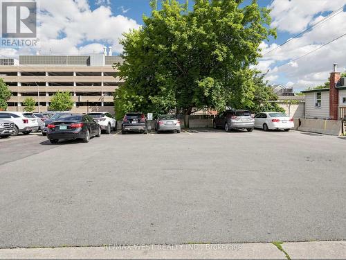 2-3-minute walk from Hamilton General Hospital - 335 East Avenue N, Hamilton, ON - Outdoor