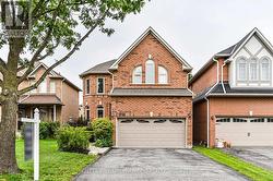 1785 AUTUMN CRESCENT Pickering, ON L1V 6W7
