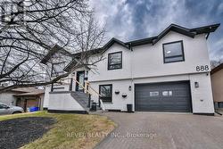 888 REG POPE BOULEVARD Timmins (Tnw - Vic Heights), ON P4N 8K8