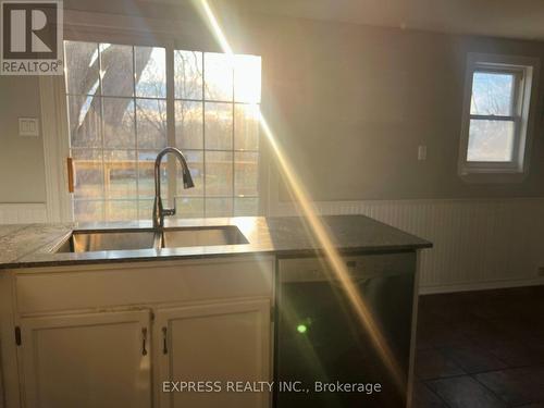 2184 Maple Grove Road, Clarington, ON - Indoor Photo Showing Kitchen