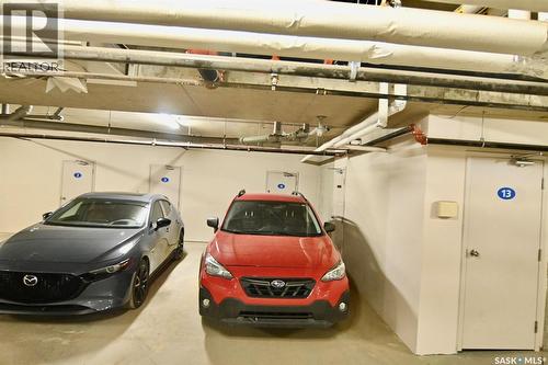106 110 Armistice Way, Saskatoon, SK - Indoor Photo Showing Garage