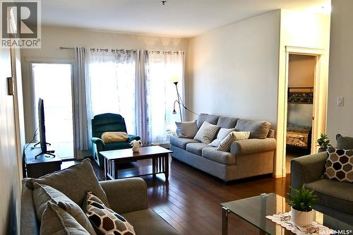 106 110 Armistice Way, Saskatoon, SK - Indoor Photo Showing Living Room