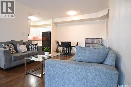 106 110 Armistice Way, Saskatoon, SK - Indoor Photo Showing Living Room