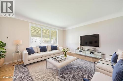 3264 Dominion Boulevard, Windsor, ON - Indoor Photo Showing Living Room