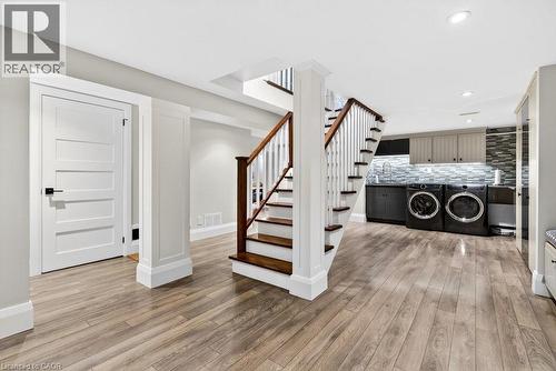 2079 Gary Crescent, Burlington, ON - Indoor Photo Showing Other Room