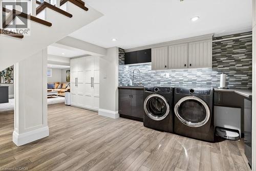 2079 Gary Crescent, Burlington, ON - Indoor Photo Showing Other Room