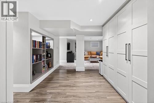 2079 Gary Crescent, Burlington, ON - Indoor Photo Showing Other Room