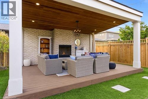 2079 Gary Crescent, Burlington, ON - Outdoor With Deck Patio Veranda With Exterior
