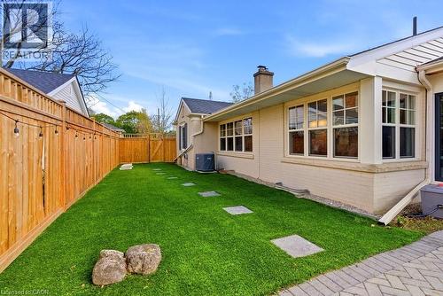 2079 Gary Crescent, Burlington, ON - Outdoor