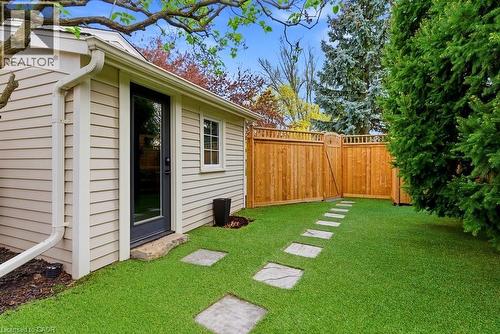 2079 Gary Crescent, Burlington, ON - Outdoor