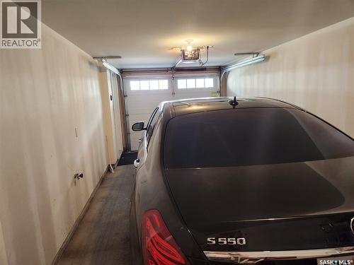 #212 315 Dickson Crescent, Saskatoon, SK - Indoor Photo Showing Garage