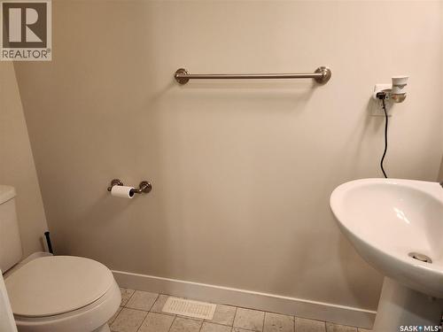 #212 315 Dickson Crescent, Saskatoon, SK - Indoor Photo Showing Bathroom