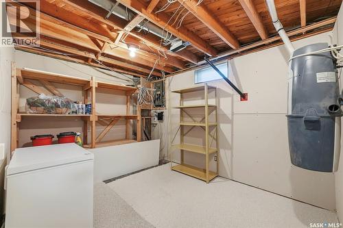 18 Mackie Crescent, Saskatoon, SK - Indoor Photo Showing Laundry Room