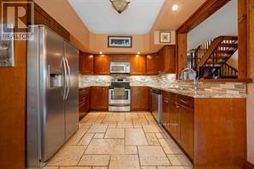 25 Cole Point Trail, Mckellar, ON - Indoor Photo Showing Kitchen