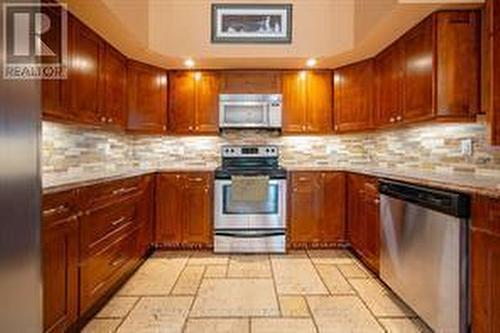 25 Cole Point Trail, Mckellar, ON - Indoor Photo Showing Kitchen