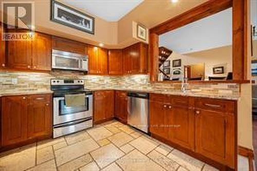 25 Cole Point Trail, Mckellar, ON - Indoor Photo Showing Kitchen