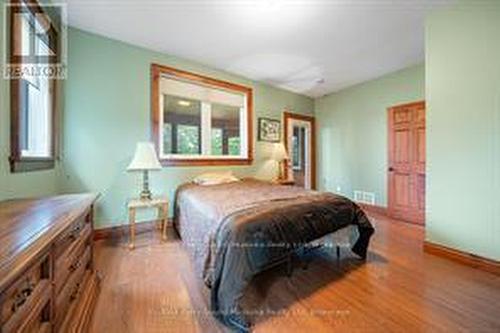 25 Cole Point Trail, Mckellar, ON - Indoor Photo Showing Bedroom